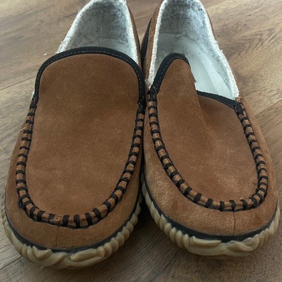 Sorel Men’s Dude Moc Tan Suede Slipper Size 7.5 - Picture 4 of 14
